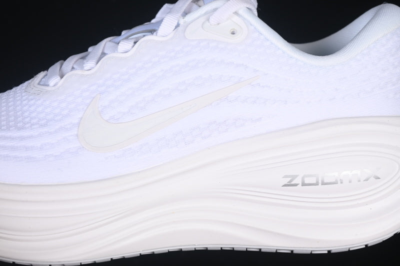 VOMERO PLUS WHITE METALLIC