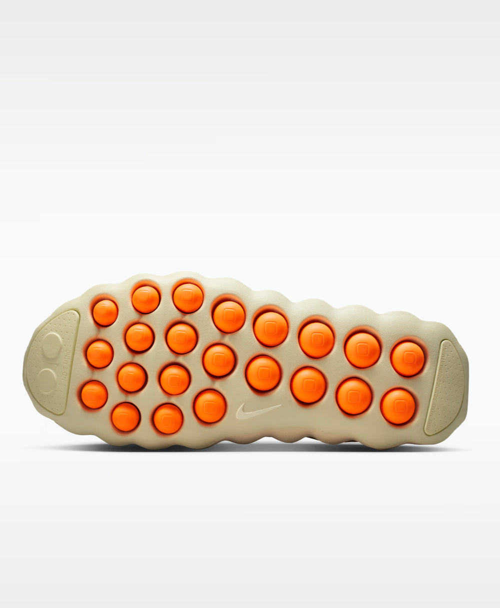 Nike Mind 002 - Gold